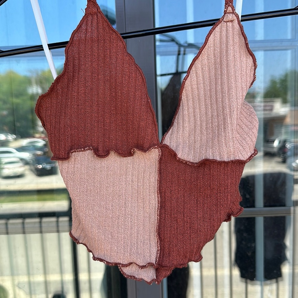 V neck tank top